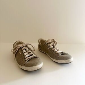 Taos Tan washed canvas Lace up Round Toe Star Sneakers